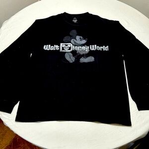Walt Disney World men’s long sleeve shirt